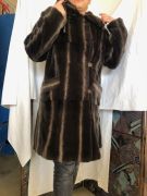 Magnifique manteau viselle pleine peau Yves Salomon. : photo