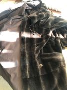 Magnifique manteau viselle pleine peau Yves Salomon. : photo