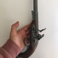 Pistolet pour gaucher, a priori XIXème siècle.